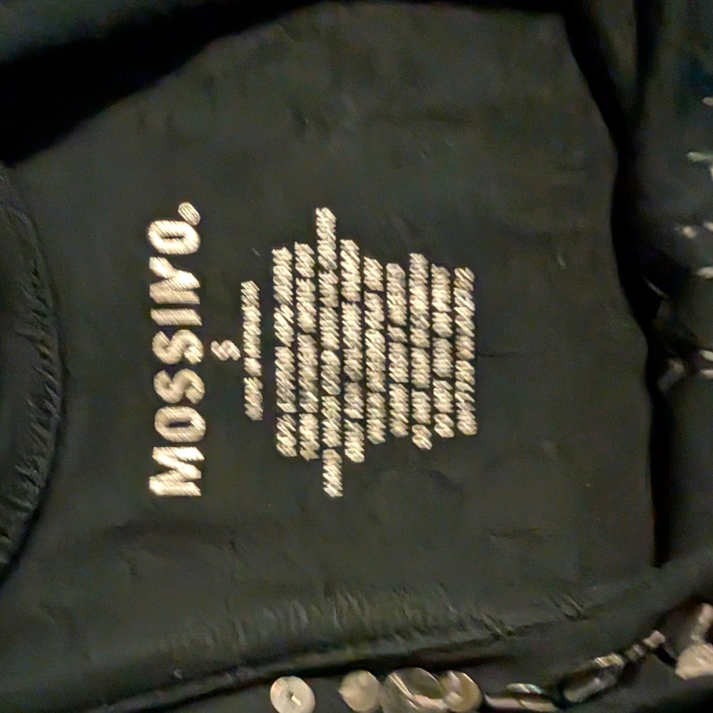 Mossimo Tank - Picture 2 of 3